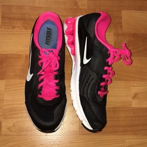 Women’s Nike Reax Run 3